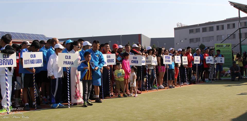 Slavnostní zahájení tenisového turnaje Vietnamců v Modleticích